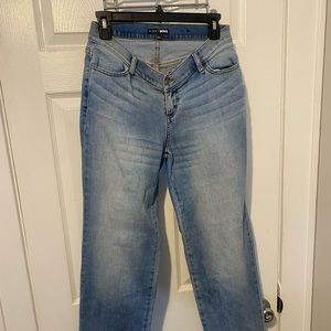 V cut fashion nova jeans (SIZE 9 NOT SIZE 8)